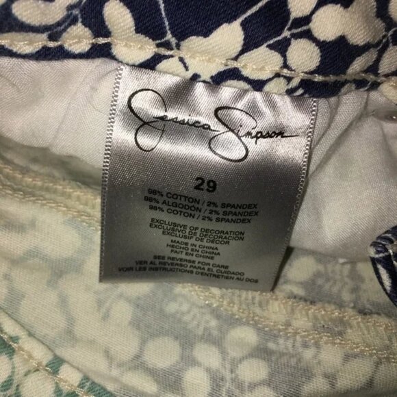 Jessica Simpson Forever Low Rise Ombre Floral Denim Shorts Size 29 - Picture 5 of 6